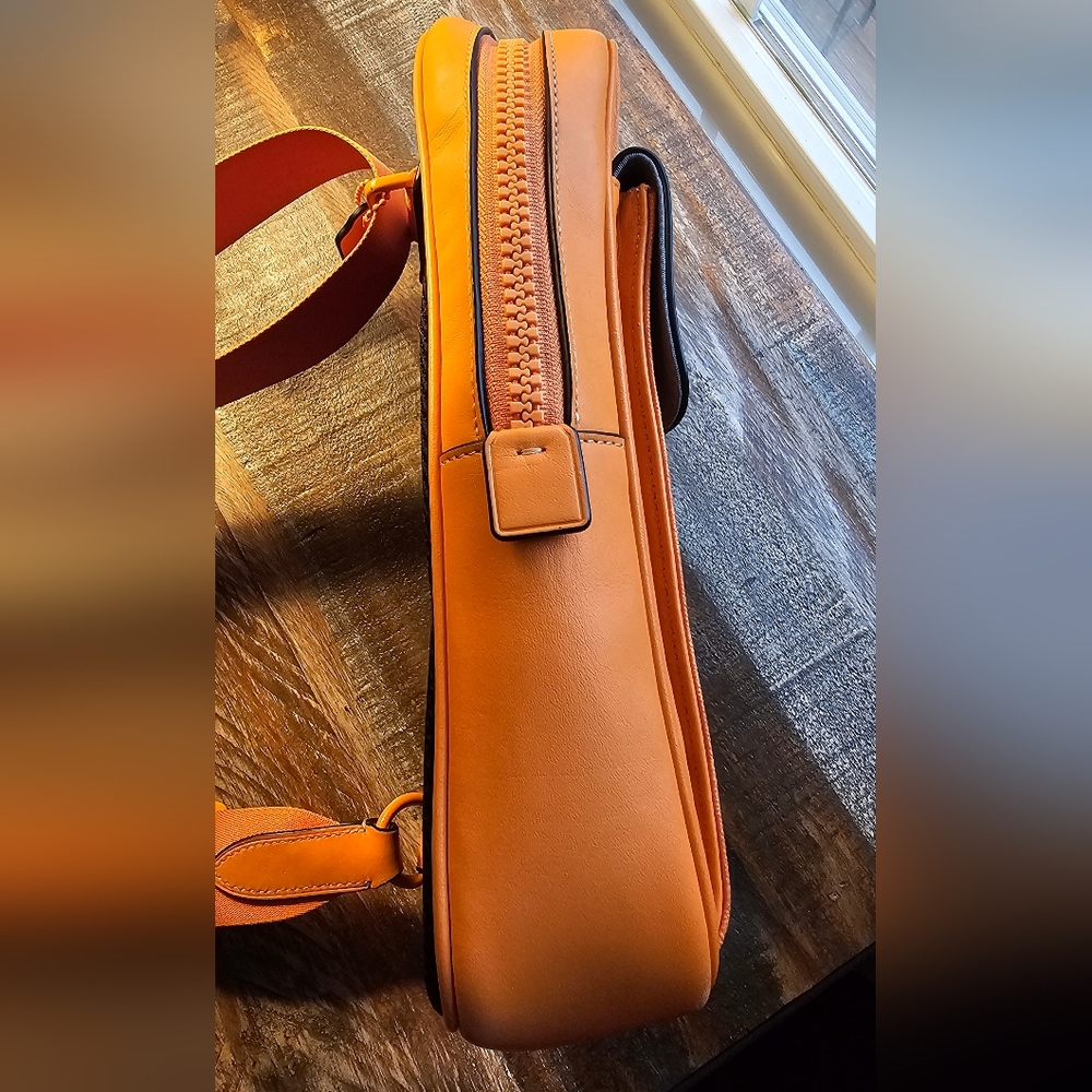 Coach Track Pack In Signature Canvas - Picture 4 of 10